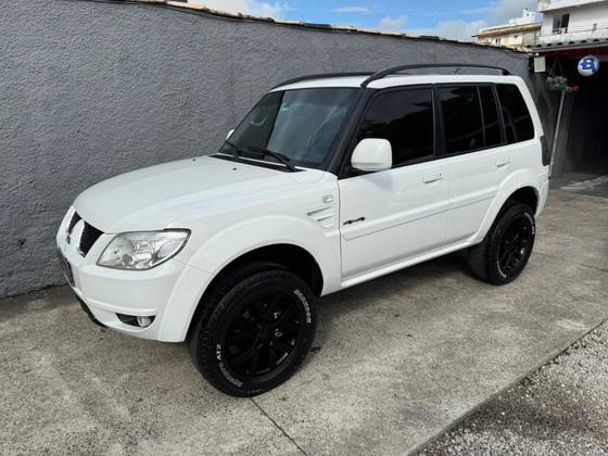 MITSUBISHI PAJERO TR4 2.0 4X2 16V 140CV FLEX 4P MANUAL MITSUBISHI PAJERO TR4 2.0 4X2 16V 140CV FLEX 4P MANUAL